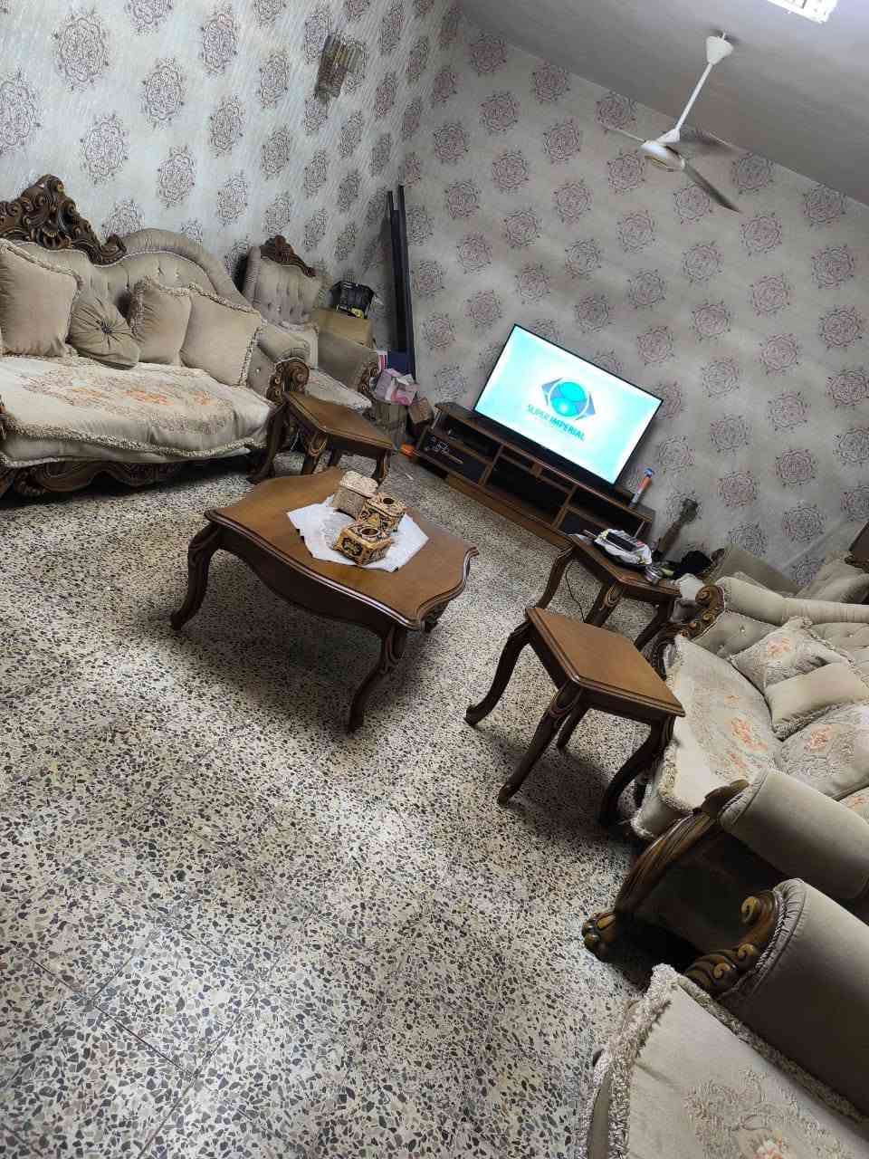 للبيع اثاث بيت مستعجلين على بيعتهن بغداد طالبيه واتساب ***********
