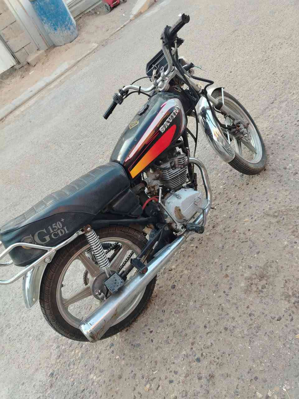 دراجه سيفان موديل 2017
كير محرك انطي خير من الله
زوج تايرات جدد مصار سبوعين 
السعر 300 بيه مجال 
 اتصال الاستفسار
*********** بي واتساب
