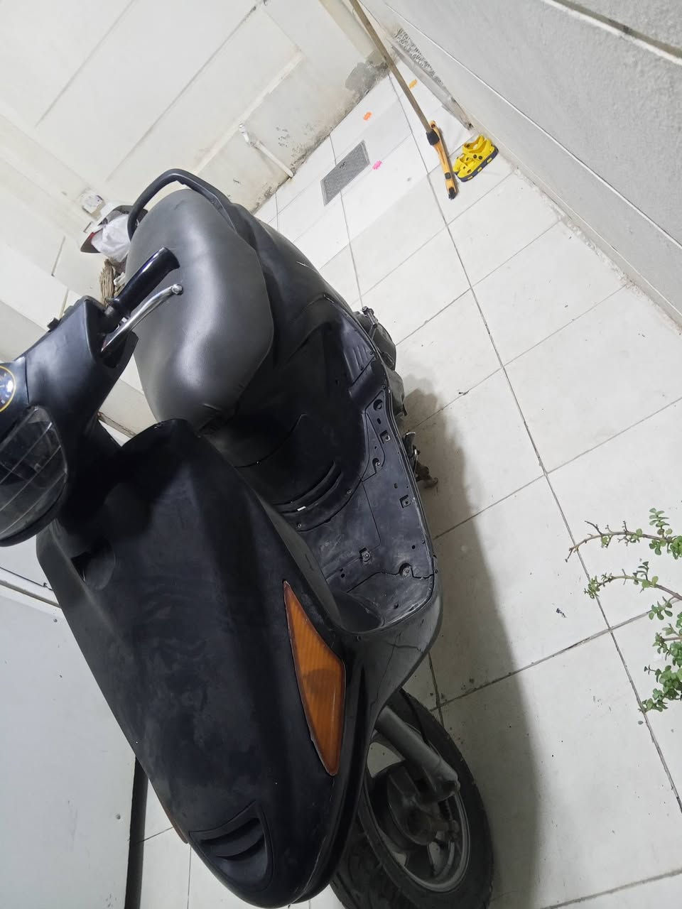 للبيع فراشه سلف هندر كهربائية كلهه شغاله نقص باتري ضعيف سعرهه 225 مكاني حله م/***********
