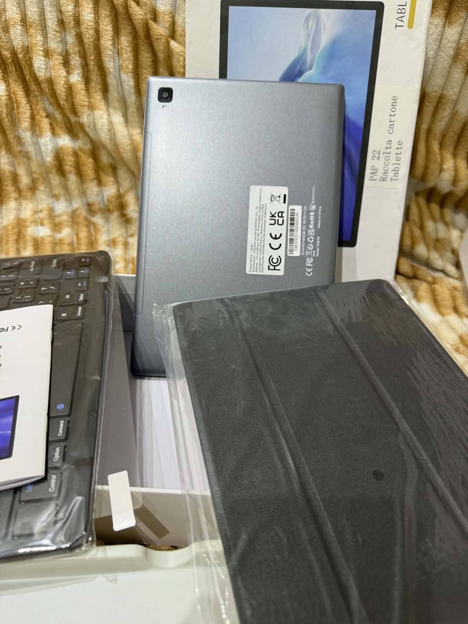 اسم الجهاز PAP 22 Raccolta Cartone Table📱
📱 الشاشة: 10.1 إنچ
💾 التخزين: 64GB أو 128GB حسب النسخة
🧠 الرام: توجد نسخة 4GB RAM + 64GB
🤖 النظام: Android 13، وبعض الإعلانات تذكر Android 14
📶 Wi-Fi
⌨️ يدعم كيبورد وقلم، وبعض الحزم تأتي مع ماوس
🔌 الشحن: 5V / 2A ظاهر على ملصق الجهاز
📷 كاميرا خلفية موجودة
السعر ١٥٠ وبي مجال
بغداد حي العامل الاتصال ***********
