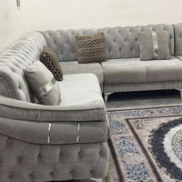 تخوم أونصة • قماش مخمل • بحالة زيرو