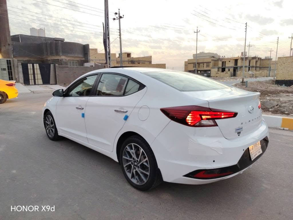 هونداي النترا موديل 2019 رقم بغداد حره تحويل ثاني يوم  وارد خليجي كفاله عامه من الضربه والتبديل والصبغ والفتح كفاله عامه وكتاب الفحص موضح بل صور شرط كفاله عامه مكينه 2000 دوش  شرط ما مفتوحه مكينه وكير وحداديه وتبريد ثلج كله مكفول سياره جاهزه مال جناي بمعنه الكلمه استخدام شخصي فول مواصفات واحد على واحد بصمه تشغيل بصمه أبواب تحكم ستيرن شاره بل مرايه مري شفط شفتات مانع الزىق فتحه سقف ويل كب شاشه كبيره كامره دواره دسك خلفي وأمامي رادارات  تبريد قطعتين فول واحد على واحد مكان سياره ناصريه سعر 147 بيه مجال قليل رقم الهاتف *********** انه مكلف بل نشر خابر راعيه بيك خير وتدلل البصرة, العراق

نص مكتوب في الصور:
- HONOR X9d
