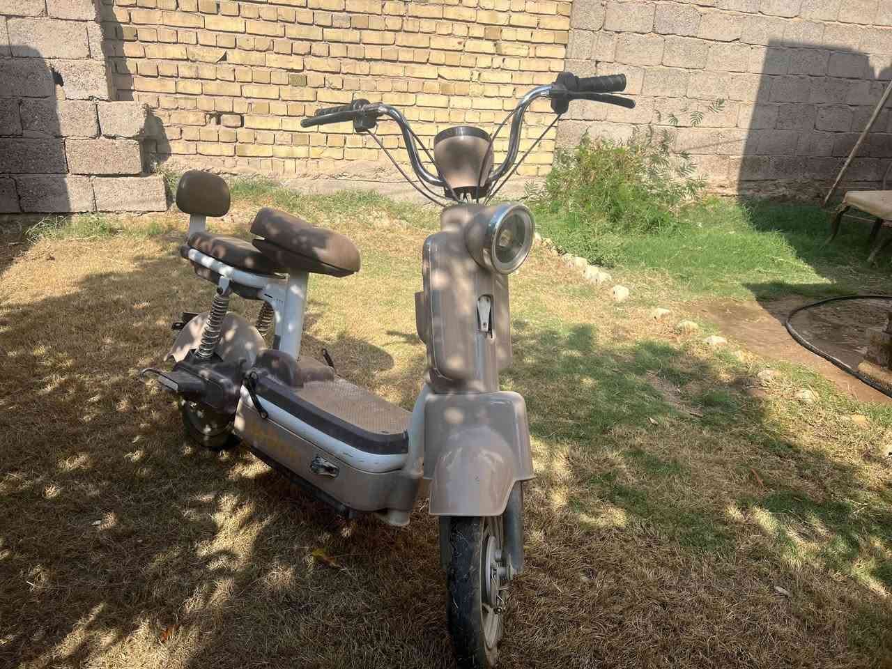 موجود دراجه شحن جديده كفاله عامه نضيفه كلشي ما بيهه حجم 14 بس بدون بطاريات نضافه 90% والصور شاهد السعر 350 وبي مجال لطيبين الاتصال علا الرقم ‏‪***********‬‏ أو خاص @@

