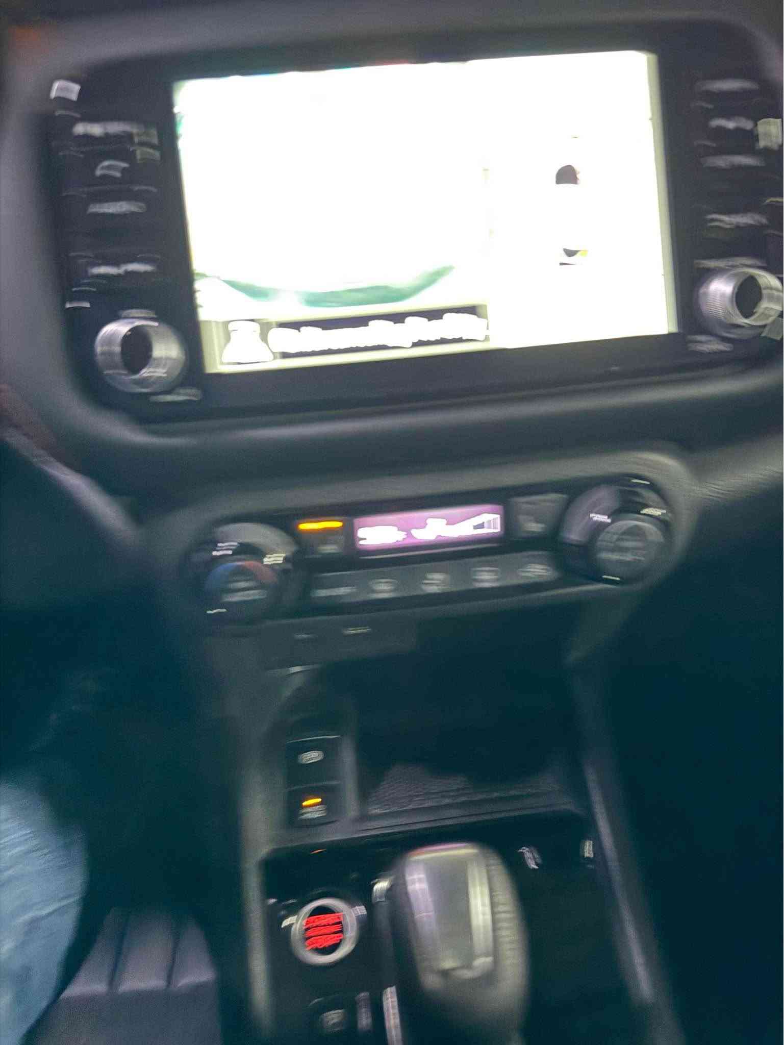 Nissan kicks SR full full 2024 
نيسان کیکس اس ار فوول فوول رسمی دعمو سۆنرم داناوە هەموو شت جاهیزە سێرڤس وشتی تازە بۆکراوە توندو تۆڵە مەجالێکی کەم
*********** أربيل, العراق

نص مكتوب في الصور:
- 9:14 95 bid.cars You are watching archived offer. Auction ended on Wednesday, September 18, 2024. Wednesday, September 18, 2024 12 Photos Bidding Vehicle information