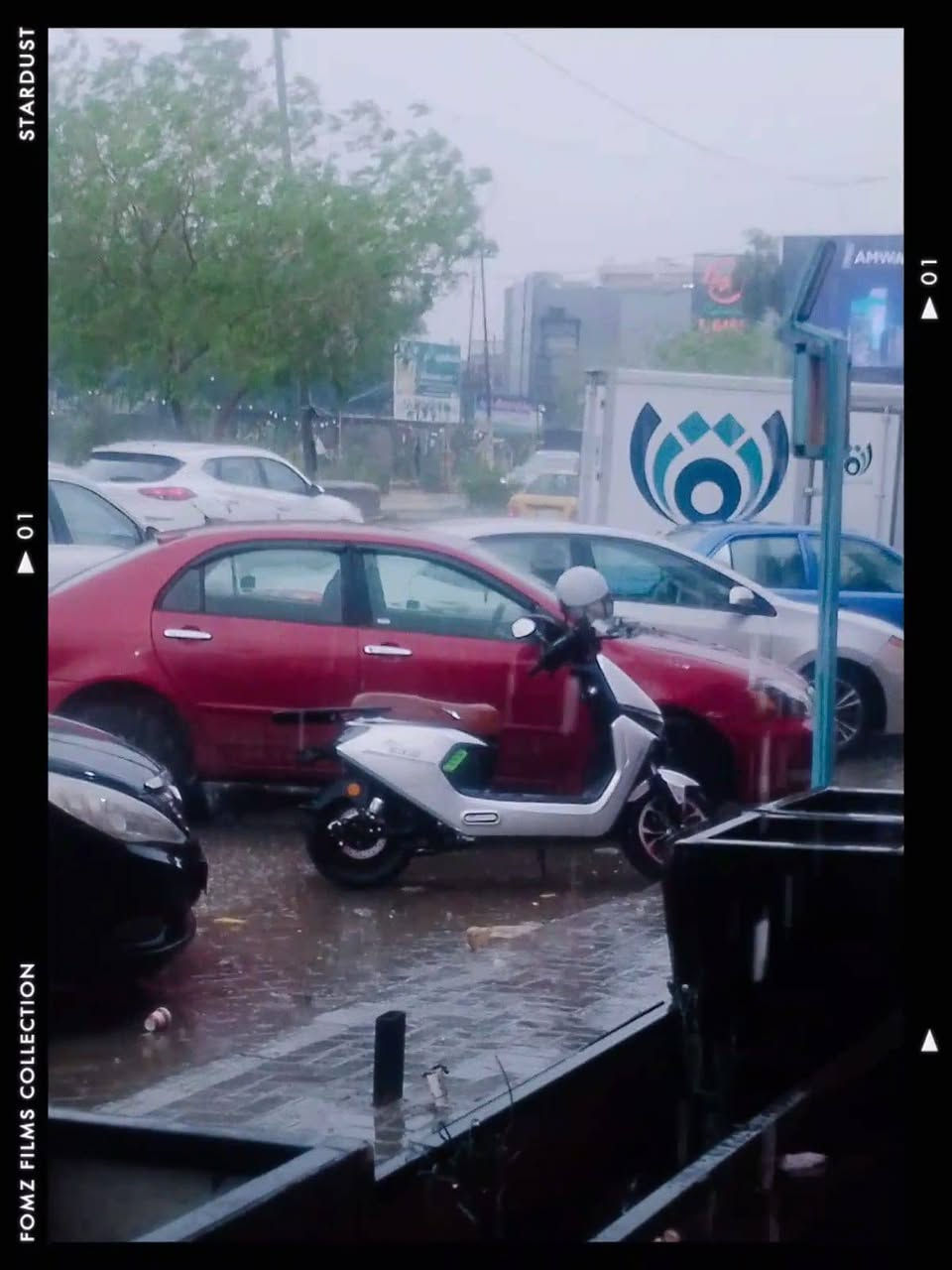 سلام عليكم دراجة شحن للبيع 
KOOGAR 
مواصفاتها 
لايت عالي ناصي
بيها نضام R رجوع خلفي
3 نمر
بيها جنطتين تخزين 
1-جنطة جوة الكشن  
2-جنطة ورة سايق 
سرعة 85 حقيقي
عدد البطاريات 6
كل بطارية 32 امبير
العنوان بغداد اليرموك قرب الاربع شوارع 
سعر 550 وبيها مجال للشراي 
للتواصل واتساب فقط ***********
