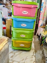 طقم مطبخ • طباخ كهربائي • حاويات نفايات