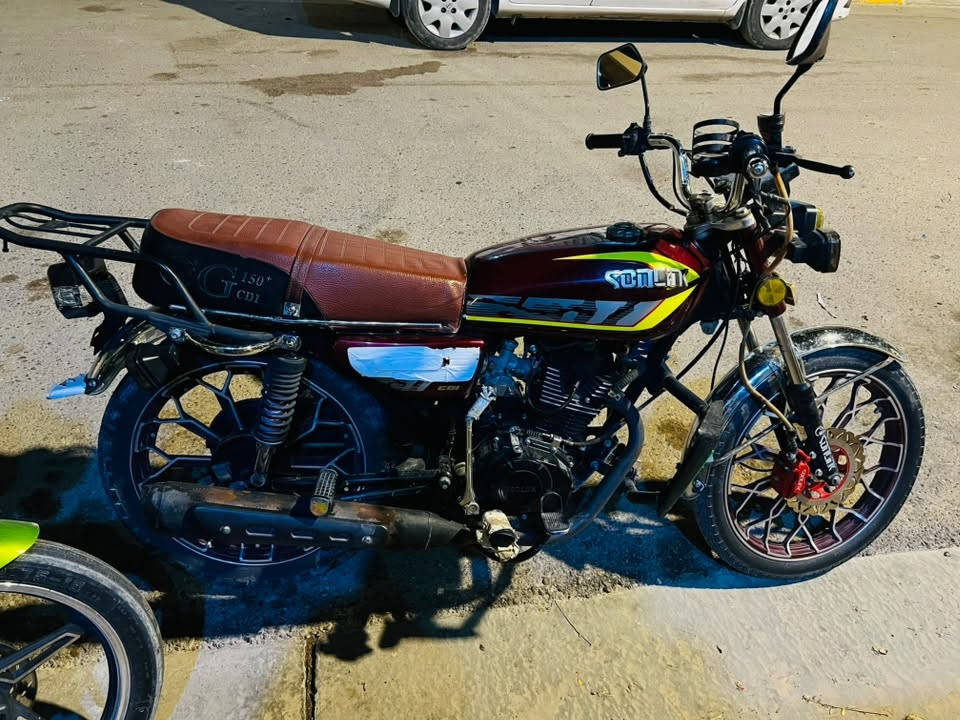 دراجه سونك موديل 24نضيفه للبيع سعر 650وبيه مجال شي قليل خاص او اتصل ‭***********‬
