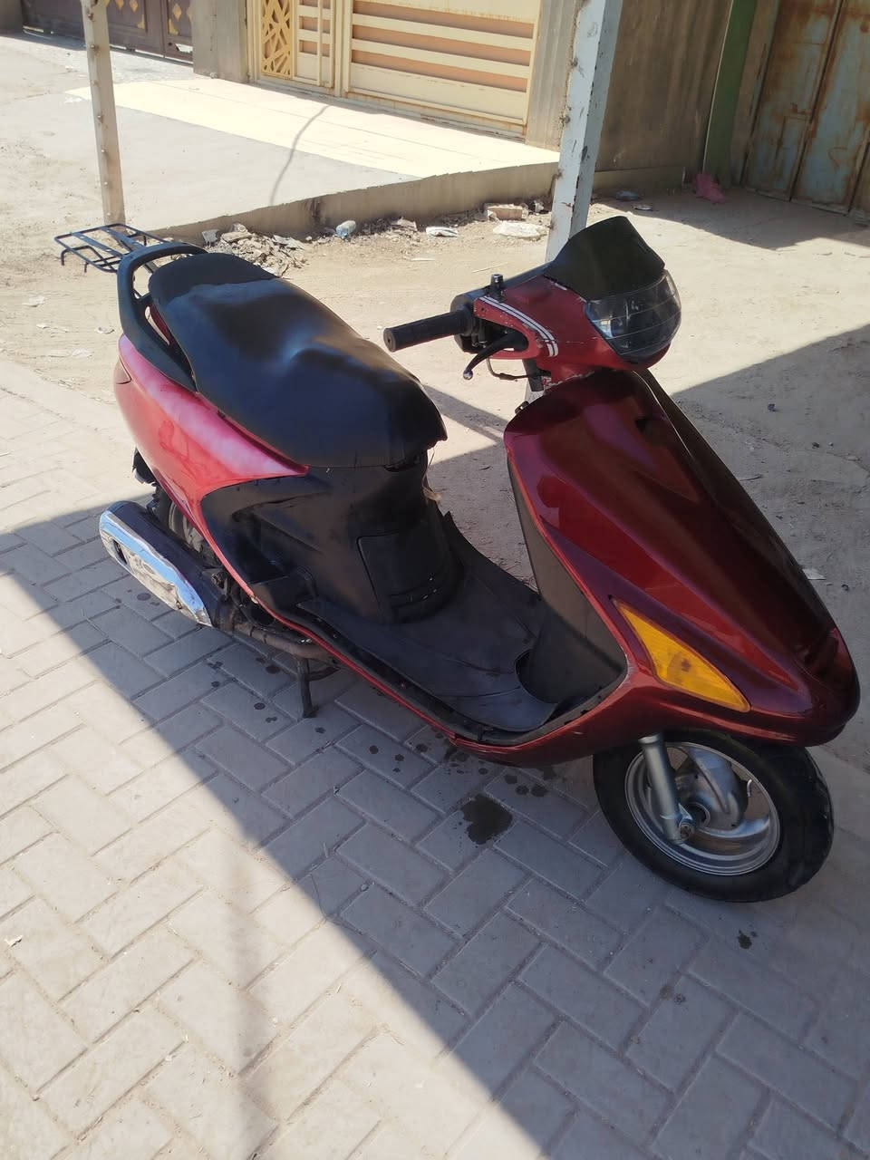 السلام عليكم دراجه فراشه للبيع الدراجه نظيفه كهربائيات كلها شغاله عوزه باتري سعره ب 300 بيها مجال مكان الديوانيه قضاء الشاميه ***********
