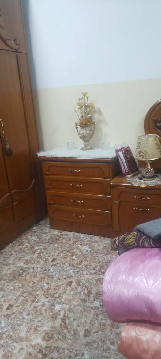 ‏غرفة مال نوم خشب الصاج جمخ واحد ما أبي غرفة نظيفة السعر 900 وبيها مجال الرقم ***********
