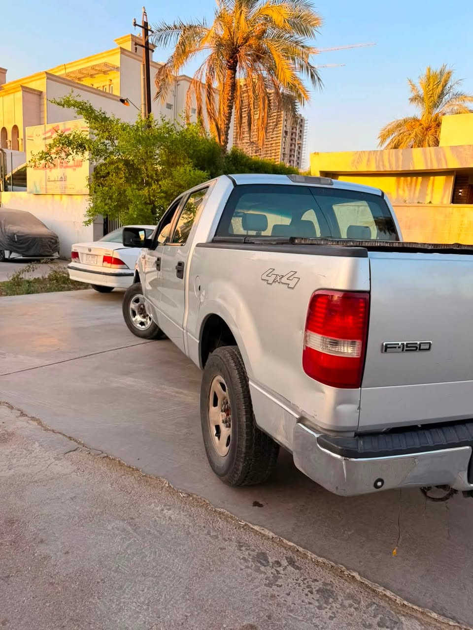 السلام عليكم
فورد f150 موديل 2008 باب طويل بدي قصير لون رصاصي سياره بدوث حادث كلين 
- تخم تاير جديد
- شاشه اندرويد
- حساسات خلفيه
- باتري جديد
- منظومه احتراق جديده
- تبريد ادامه جديده فريزر جديد وغاز جديد
- موقعها بغداد الكرخ
- ⁠مرقمه بغداد حمل باسمي السنويه
للبيع فقط مكاني بغداد الكراده
***********
