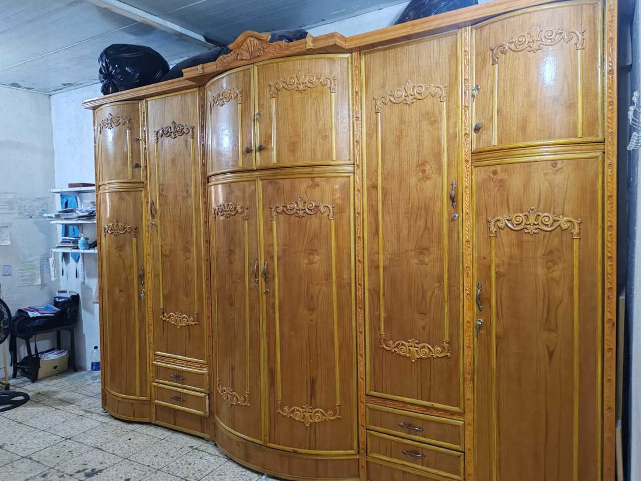 كنتور صاج • ٦ أبواب • ملحق