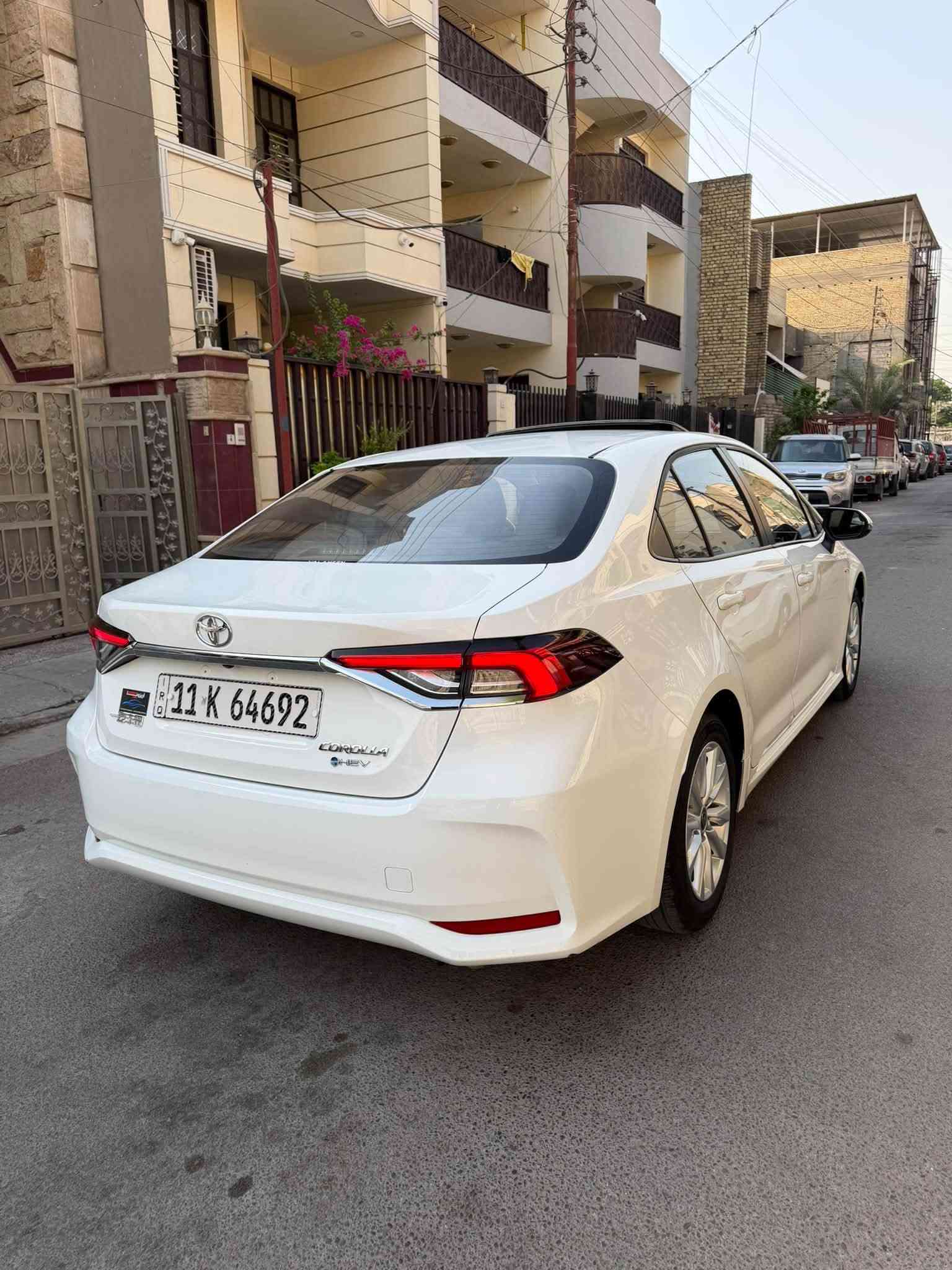 السلام عليكم كورلا هايبرد 2025 ماشية 26 الف شكل الخليجي السيارة مكفولة كفالة عامة عدا رصعة صغيرة باب السايق كلش حلوة وجديد باسمي السيارة مكان بغداد حي الاعلام السعر 
25 و300 وبيهة مجال بسيط 
***********
