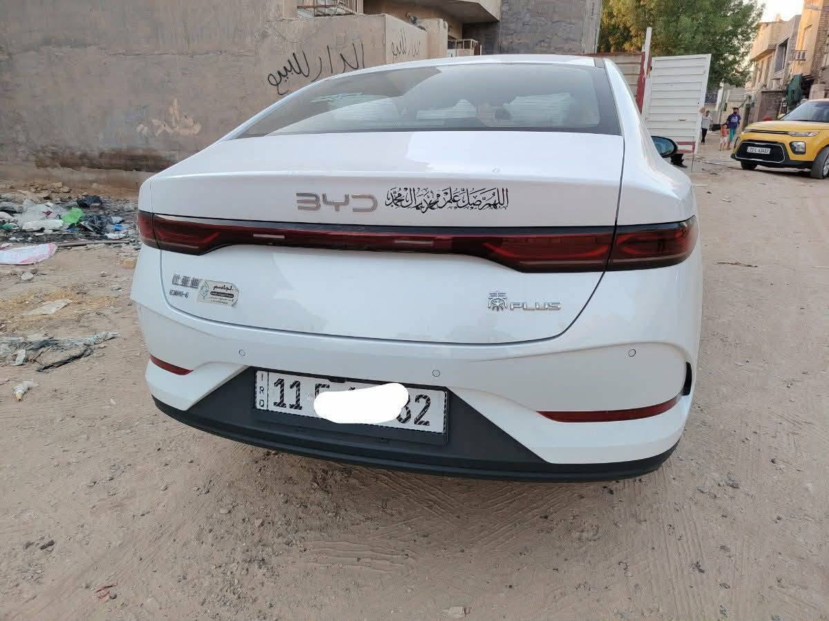للبيع بيوايدي داخل كشنات جلد ابيض 
2025زيروووووو رقم بغداد ماشية 1000كم سنوية باسمي تحويل مباشر مواصفات معروفة منزل جميع البرامج +ترحيب بلغة العربية الاتصال ***********
