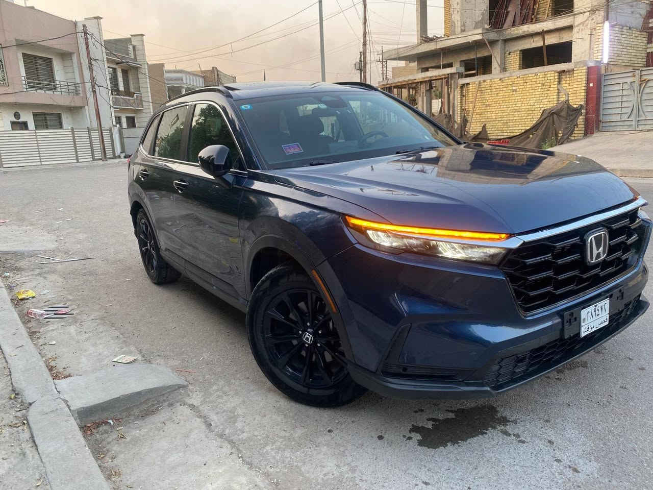 هوندا CR-V  2023 هايبرد سبورت ماشية ٦٠ ألف السياره جاهزه من كلشي رقم بغداد حادثه خلفي قبق صندوق مبدل اصلي تفصيخ ومصبوغ والبنيد سطحي بدون دواخل شواصي ولغد بلادي مكفول السعر  ١٨٥ ورقه للإستفسار  ***********
