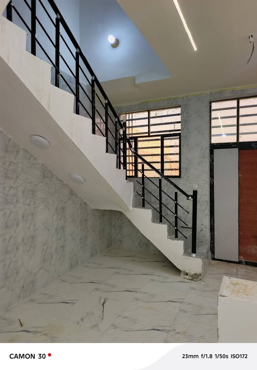 🏠 دار البيع 50م – النجف الأشرف سعر مناسبة بخط اول قرب شارع 150متر
📍 مقابل ملحق قرية الغدير عمود320 

🧱 طابوق جمهور | 🏗️ سقف كونكريت

🛏️ غرفة +   🛋️ صالة + 🍳 مطبخ + 🚿 حمام + 🌤️ منور

💰 27 قابل للتفاوض

📞 ***********

نص مكتوب في الصور:
- CAMON 30  23mm f/1.8 1/193s ISO50
- CAMON 30 23mm f/1.8 1/50s ISO172
- CAMON 30  23mm f/1.8 1/67s ISO208
- CAMON 30  23mm f/1.8 1/50s ISO217
- CAMON 30  23mm f/1.8 1/50s ISO551