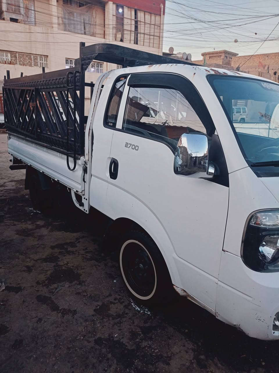 سياره موديل 2016بلادي مابيها صبغ 2700محرك مفتوح عنوان بغداد المعامل ***********
