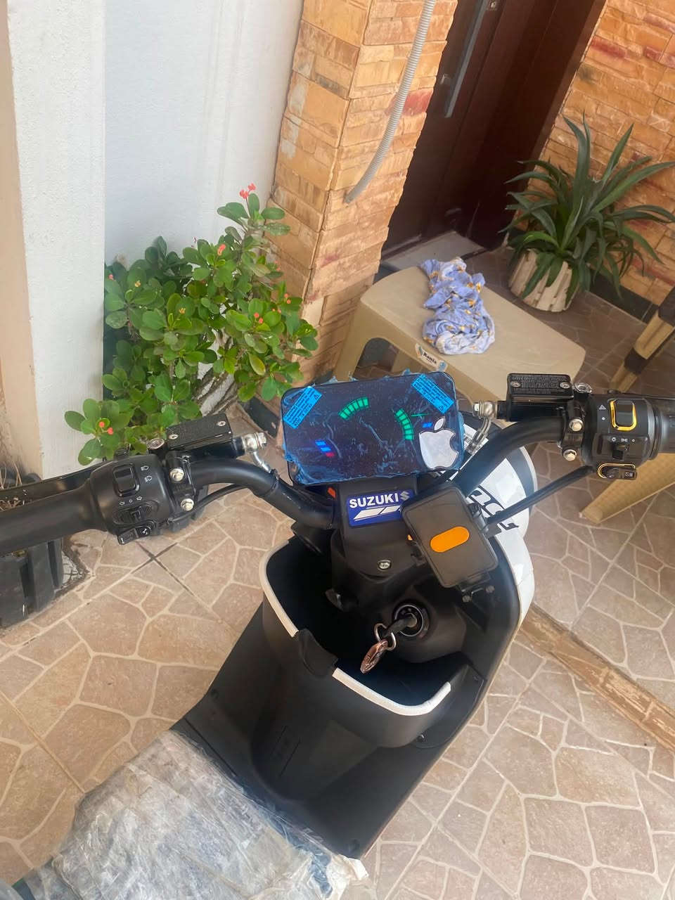 دراجه شحن للبيع أخت الجديده نضيفه حيل بطاريات بل شرط الماطور كله بل شرط ول ظمآن تمشيك مسافات طويله ٦٩ كيلو حقيقي بلوتوث سماعات كله شغال كامله مكمله سعره ٤١٠ وبي مجال قليل جدا مكاني كركوك رقمي ***********
