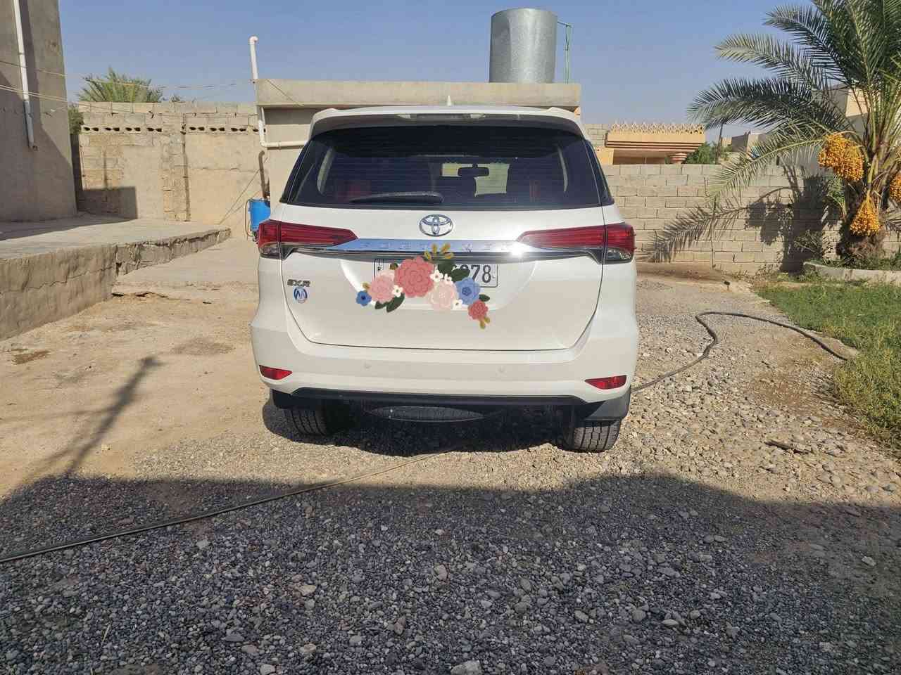 السلام عليكم
سيارة فورشنل ٧ راكب محرك ٢٧٠٠ اربع سلندر لون ابيض 
رقم اربيل هزة وسنوية جدد 
السيارة بأسمي 
كير محرك شرط  ماشية ١٢٨ الف 
نوزلات جدد شركة سيارة خير من الله ترايك وين ماتريد 
تدفئة تبريد ٣ قطع تبريد
السيارة خير من الله جاهزة مجهزة دوشمة جلد ارضية +اكشانة 
ضرر السيارة 
الباب خلف السايق مبدل شركة والباب السايق بي بارد من الأسفل والباقي افحص وين ما تريد ورة الفحص اني بايعك كوم حديد 
ابيع تحويل مباشر بيهة رصعة من نفس الجهة 
منضومة زينون اصفر مشدود بانكة اضافية للتبريد مشدود السيارة على ايدي ما عيزها شي .
بيع مستعجل ضرف طارئ ( الشراي بي خير ويدلل )
السعر ب ٢٣٠ والله تسوة اكثر بس الضرف جبرني ابيع هيجي 
شوف العين يبري الذمة 
للتواصل والأستفسار  اتصل  ***********

نص مكتوب في الصور:
- الثلاثاء