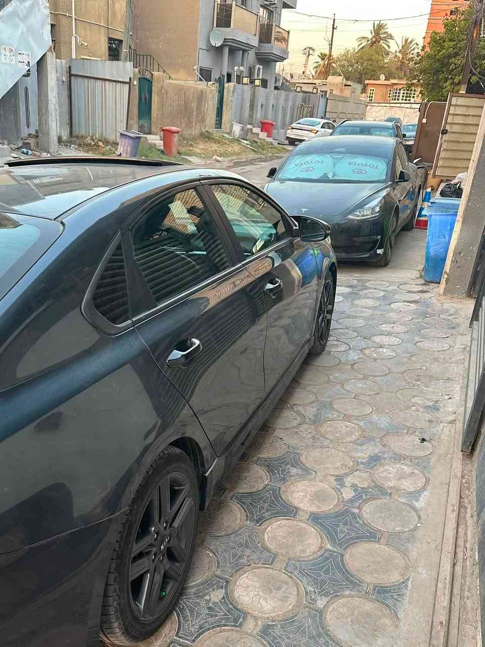 السلام عليكم

اقره التفاصيل زين قبل لاتخابر وتكلي شبيها مبيها  مذكوره كل التفاصيل

من موديل الحادث

الون فيراني (فيلي)

كيا فورتي جيتي لاين  GT Line

موديل 2020

رقم بغداد بأسمي 

تحويل ثانيوم

محرك 2000دوش المرغوب شرط مامدود عليه 

سبانه على وضع الشركه 

كير سيفيتي بلاد وهم بعده على وضع الشركه 

صفر مسج ولا كلوب بدشبول مشتغل

ايربكات كلها سليمه عده بس اثنين اماميات 

حادث امريكا بابين مبدلات نفس لون طبق الاصل وصور الحادث موجوده

 

وهنا صار بالعراق طخه خفيفه رجعن بارد 

 وصور الحادث موجوده 

المواصفات 

فتحه 

كشن جلد 

اشاير مري 

مانع تصادم 

سياقه ذاتيه 

رادار جانبي 

رادار امامي 

نفطه عمياء 

سستم صوت هارلم 

بصمه 

تشغيل عن بعد 

صندوق ذكي 

ماشيه 67 

السياره على ايد وحده من اجتي من امريكا لحد هسه

السعر 130بيها مجال كلش بسيط

‬

***********

مكان السياره بغداد المنصور
