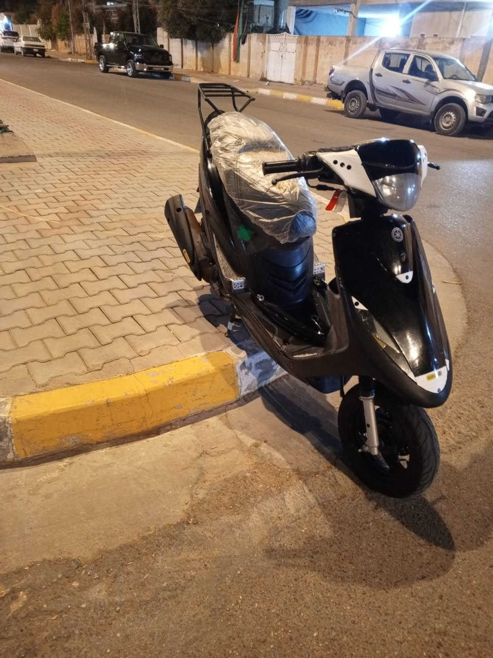 سلام عليكم ماكس عدله البيع الدراجة جديدة بوشه55كفراته ابلاديه ختم واحد ويه السوادات حته الشوته مختمه كابريتر اصالي كله اصالي الدراجه كهربائي كله شغاله سلف وهندر مكينه ناعمه خرسه شلعه ومعدل يخبل ماعوهزه اي شي بيه فج وشيال رياضي دراجه جديده مكان كوت سعره على رقم ***********
