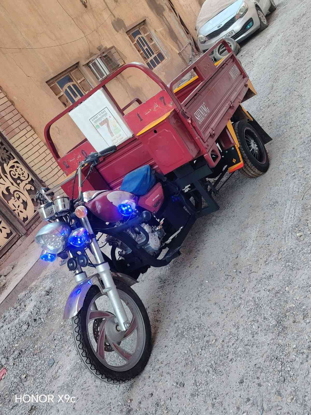 السلام عليكم ستوته جمره مديل 16 مكفوله كفاله عامه تعميره كله جديد شاصي مكفول كهربئات كله شغاله اورق اصواليه اكتبك من الوكيل ورك عالي تايرت جدد توني شاده مكاني دوانيه بل مركز اخوان مكلف بنشر‏‪***********‬‏

نص مكتوب في الصور:
- HONOR X9c