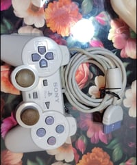 كونترولر PS1 • سليم • أصلية`,`نظيفة`,`٢٠ سنة`,`الموصل