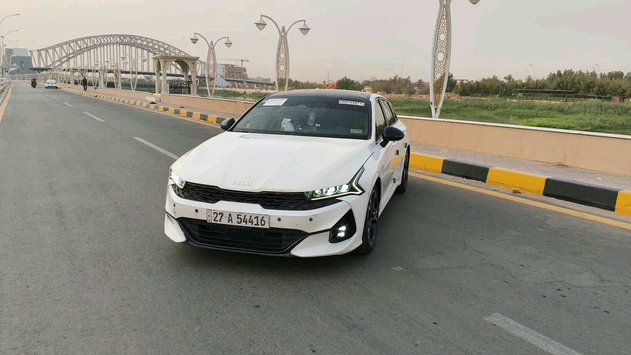 سلام عليكم سياره كي فايف موديل 2024 وارد امريكي فول مواصفات عده الفتحه ***********