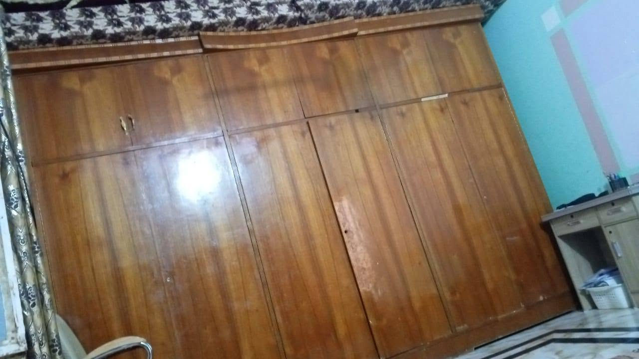 السلام عليكم للبيع مستعجل على بيعتها السعر 600 وبيها مجال مكاني الحبانيه *********** لتواصل
