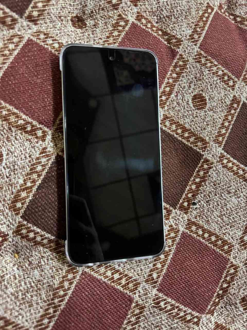 السلام عليكم
جهاز( lnfinix ) نظيف حيل الجهاز مستخدم عشر ايام فقط 
ذاكره 128- رام 8 +شاحنه وسماعات ما مستخدمه
السعر..160
للأستفسار--***********
