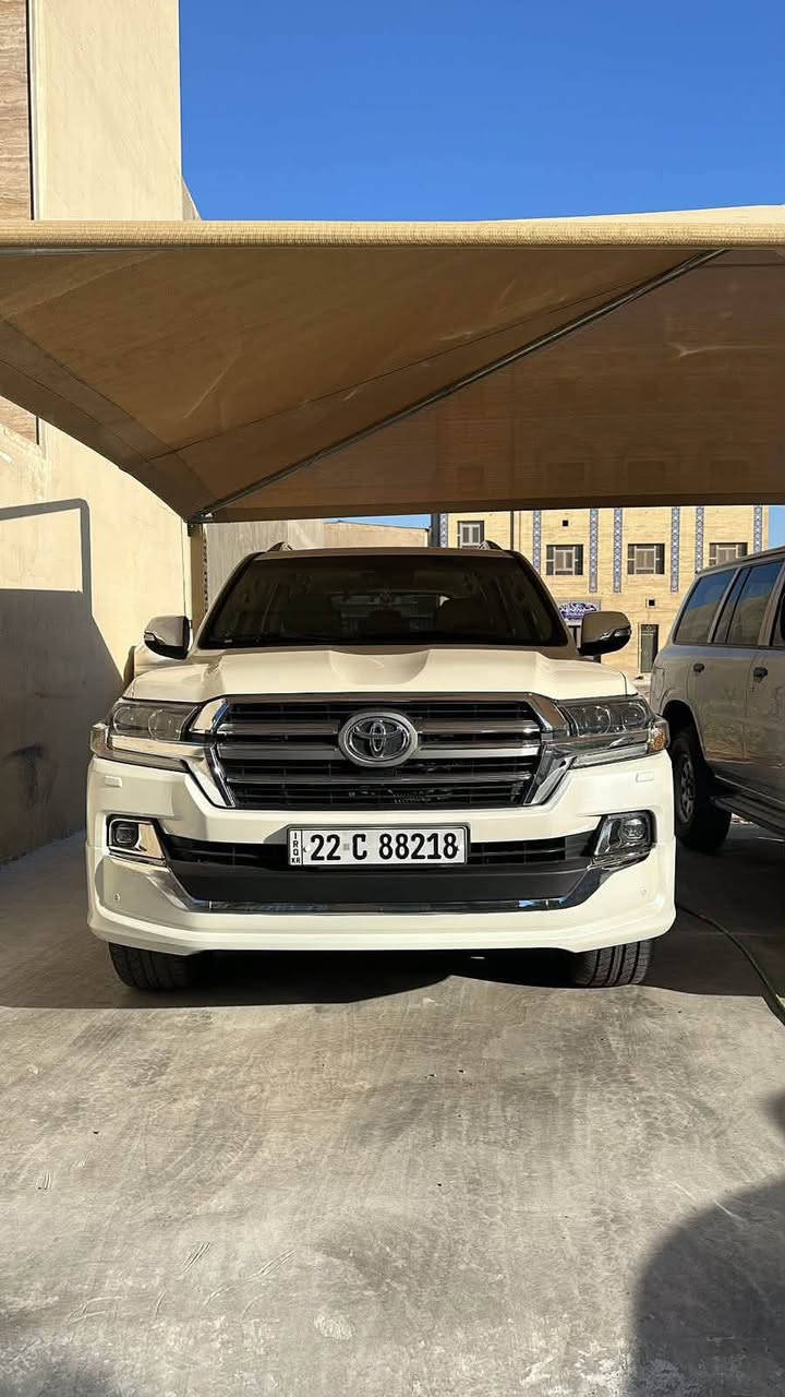 السلام عليكم 
لاندكروز ٢٠١٩ كفاله عامه V8
ماشيه ٦٥ 
كراند 
سنويه لل ٢٩ 
باسم عربي من البصره 
تحويل مباشر 
سعره ٥٤٠ 
بيه مجال قليل 
مكانه بصره المعقل
رقم الهاتف
***********
***********
