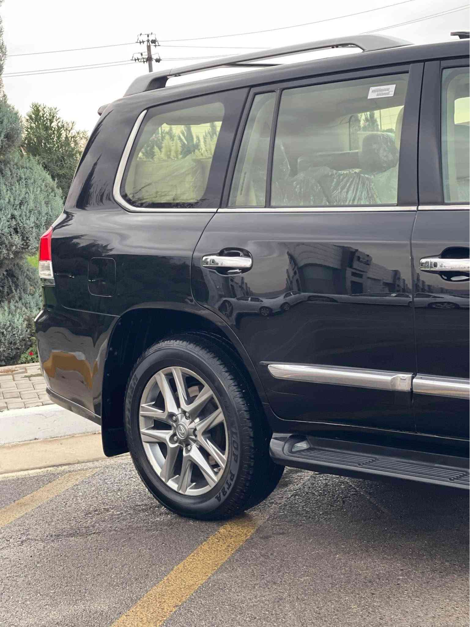 لكزس LX570 • ٢٠١٤ • فول مواصفات
