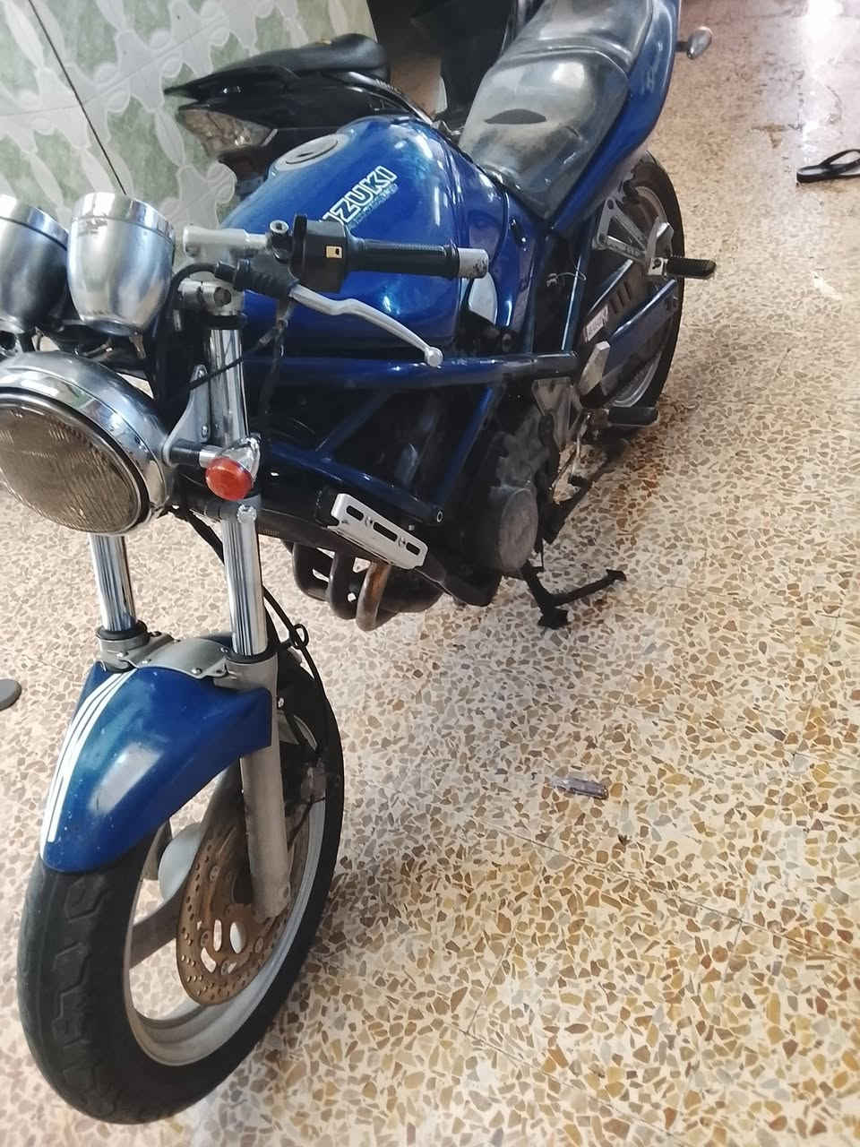 للبيع 
***********
