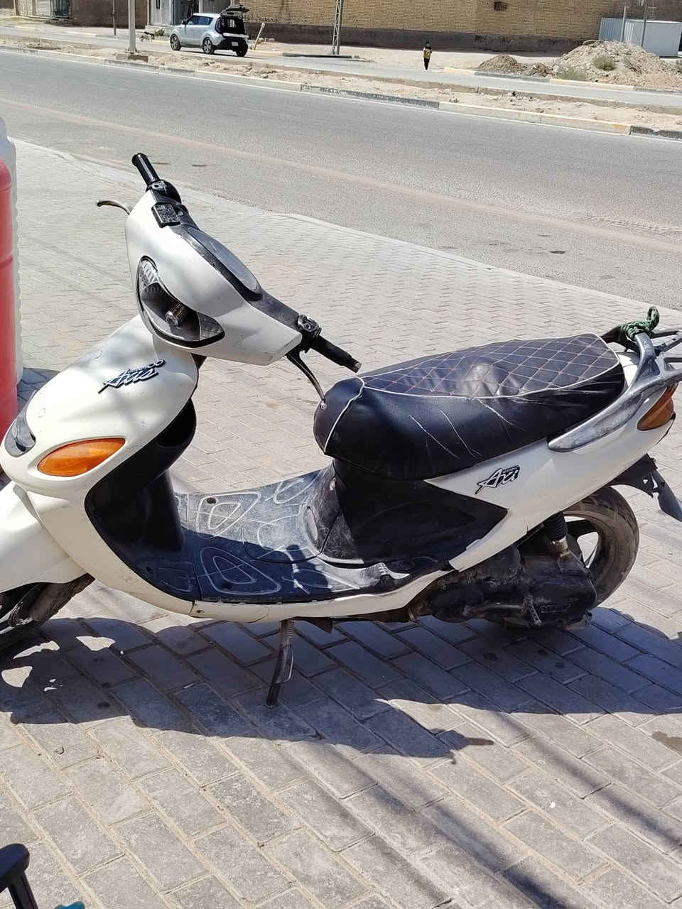 السلام علیکم
دراجه اكزز للبيع قبل شهر مجفته
مكاني كربلاء حي النصر
ب375 وبيه مجال حك الجيه
***********
