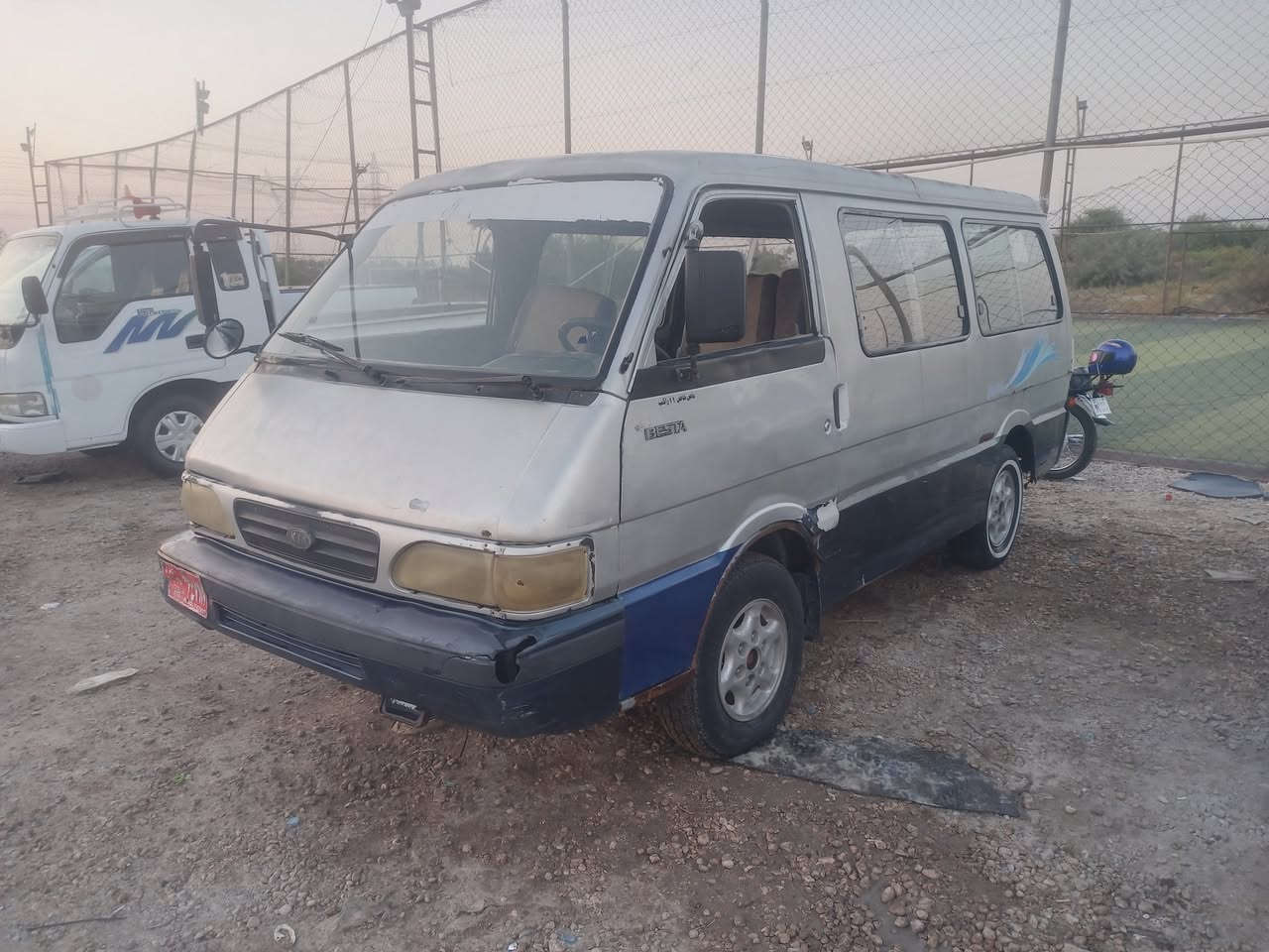 سلام عليكم كيا بستا للبيع موديل 95 رقم احمر راعيها موجود يريد تحويل مكينه جديده اكسل مكفول الكير بي الثاني او الثالث يفلت حداديه جديده باور شغال دوشمه حلوه كهربائيات شغاله تخم تاير نضيف شواصي مكفوله مرور مصفره هيئه ماعليها سلف دينمو جديده باتري جديد سياره جاهزه مال شغال مكاني بابل القاسم رقم *********** السعر ١٧ او بيها مجال

