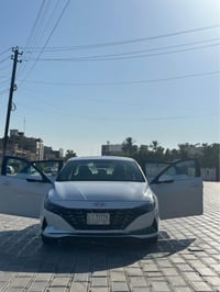 النترا ٢٠٢١ خليجي  رقم بغداد باسمي السياره مكفوله من الصبغ والبارد  فو...