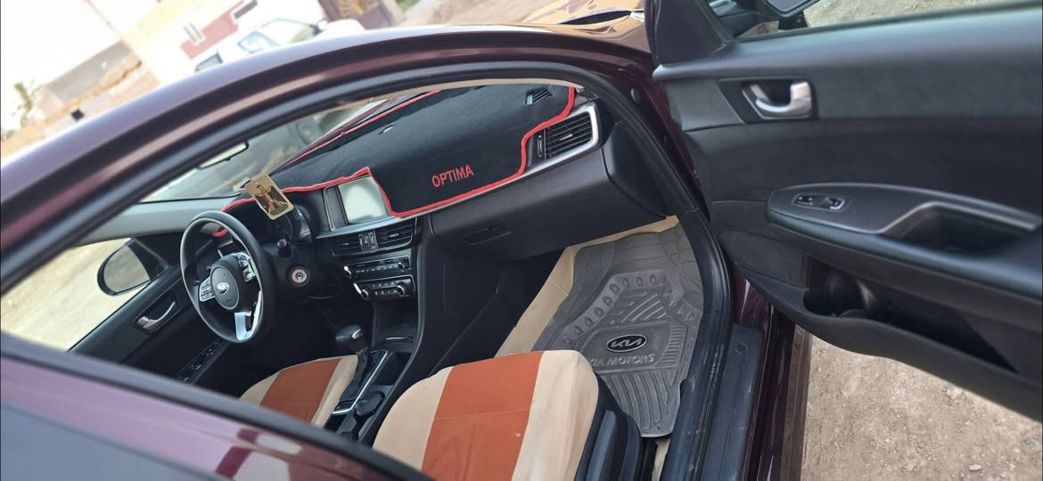 سلام عليكم اوبتما امريكي موديل 2020 فئه S رادار امامي وخلي تحكمات استيرن ماشيه 100 الف
مكينه وكير على وضع الشريكه
مامفتوح برغي بيهن
الحادث موضح بلصوره بدون ارباك ودواخل السياره جديده مال 
جناي
 رقم بغداد جديد بسمي السياره ثاني يوم المداور غير متواجد ع الفيس ***********

 السعر 145وبيهه مجال مكان السياره الديوانيه
