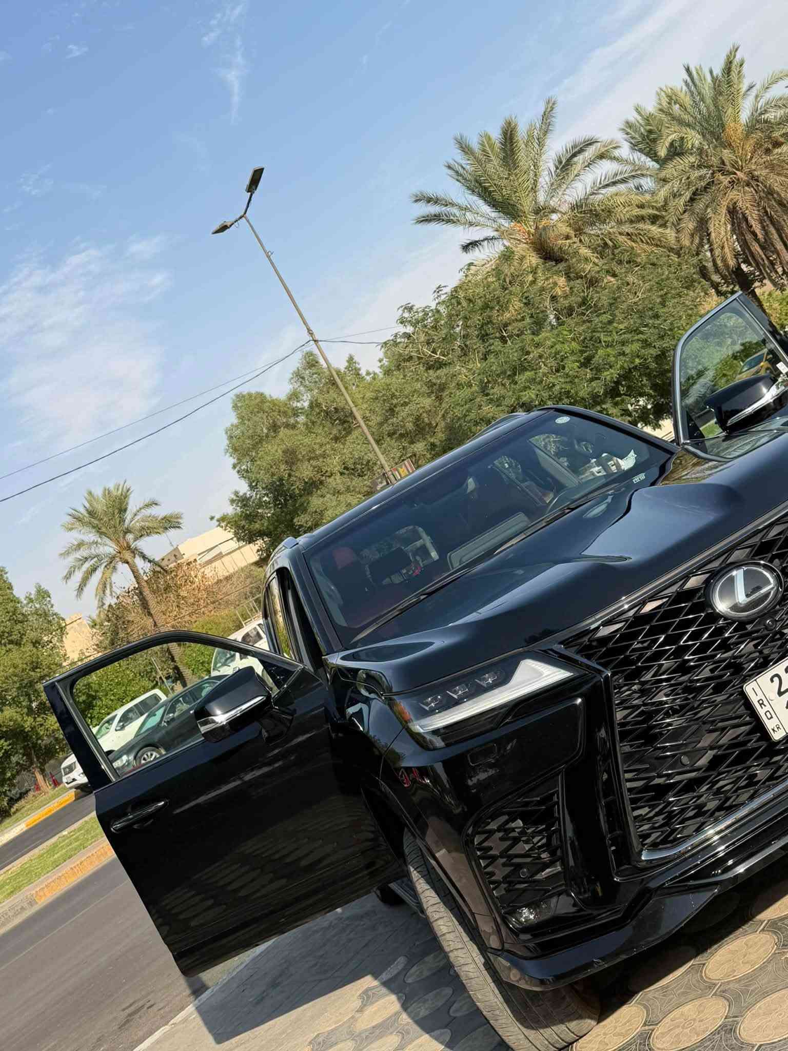 لكزز2024fsport 1of1
فول مواصفات ماشيه 20الف  والكزز معروف مواصفاتها
مكانها بغداد
للاستفسارا اكثر ***********
