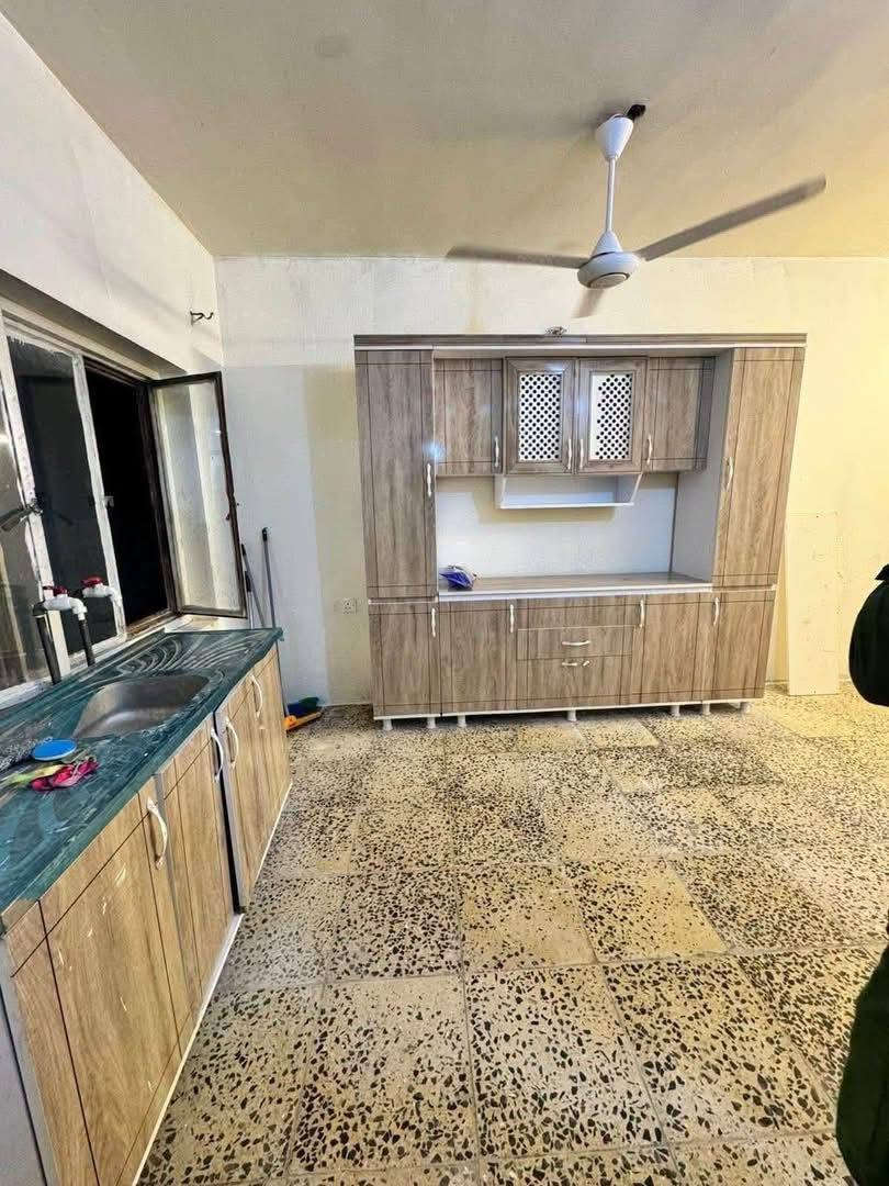🏠 بيت للإيجار

📐 المساحة: 150 متر
🏢 طابق اول 
🛏️ غرفتين نوم

📞 للاستفسار: ***********

📌 للجادين فقط.
