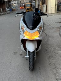 PCX • ١٥٠ • الجيل الاول