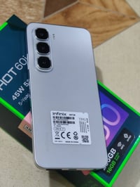 شباب عندي هاد اتليفون Infinix HOT 60i الجهاز صار اسبوع من اخدته جديد م...