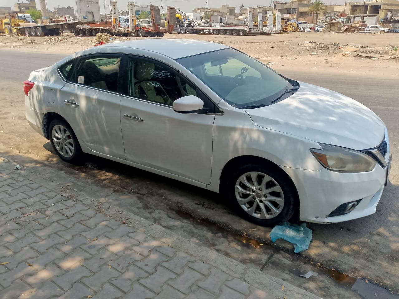 سلام عليكم اخوتي الكرام سياره وارد امريكي حادثها جاملغ خلفي بيها صبغ احزام موديل ١٩ مكان السيارة بغداد اتصل وتدلل سعرها ٨٥ مراوس ترهم بعد القناعة *********** سياره فول ماعدا الفتحه
