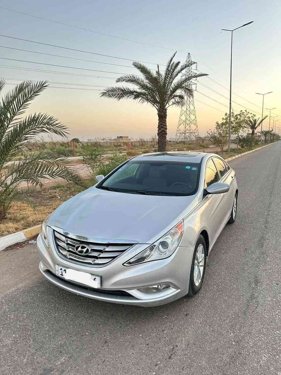 السلام عليكم 
هونداي سوناتا موديل ١٣كندي فول مواصفات رقم بغداد بسمي بيهه ٣قطع صبغ بدون دواخل شرط 
السياره جاهزه حداديه تبريد گير مكينه شرط 
للاستفسار الاتصال عالرقم ***********
أو مراسلة الصفحه مكاني ديوانيه
