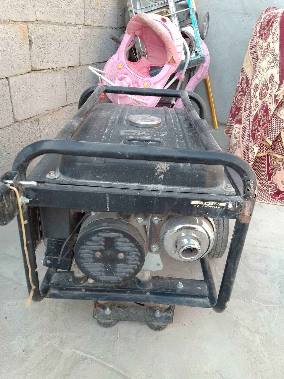 مولد لبيع مشتغل شي قليل ونضيف حيل مكان رفاعي سعر 250وبيه مجال اتصال علا رقم *********** او مراسلة الصفحه
