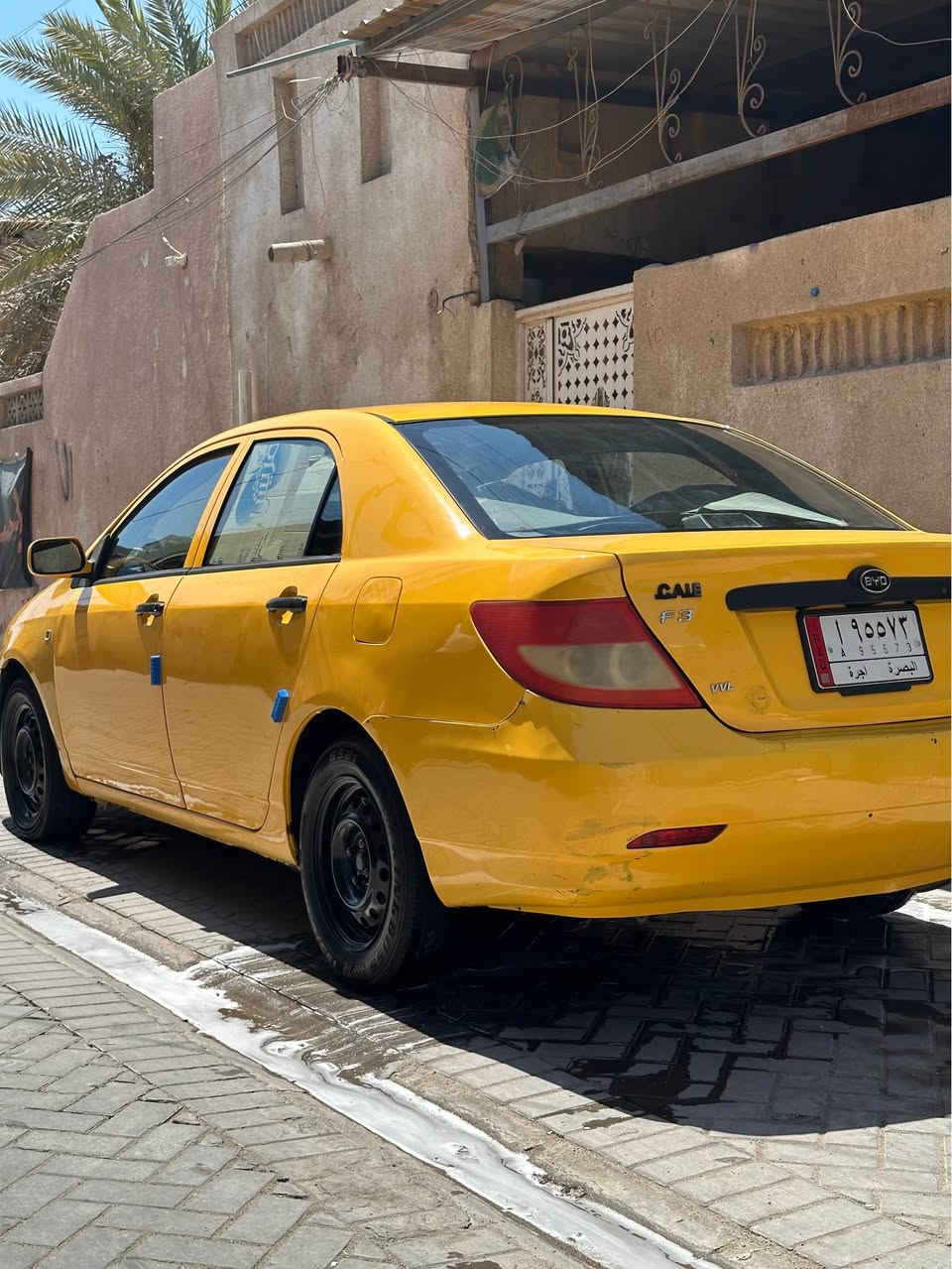 السلام عليكم بي واي دي f3 2019 حره كبل بسمك سياره مصفره هيئه وغرمات كفاله من صبغ فقط بيه ضربه بجم ضربه كد شبر ونص بدون كص  خفيفه حداديه جديده ستوه شادها مكينه محوره كورله 1800 تايرات اخو جديد سياره عوزه فقط دعاميه امامي فقط  مكان قبله سوق الكبير سعرها 65 وبيه مجال رقم الهاتف *********** البصرة, العراق
