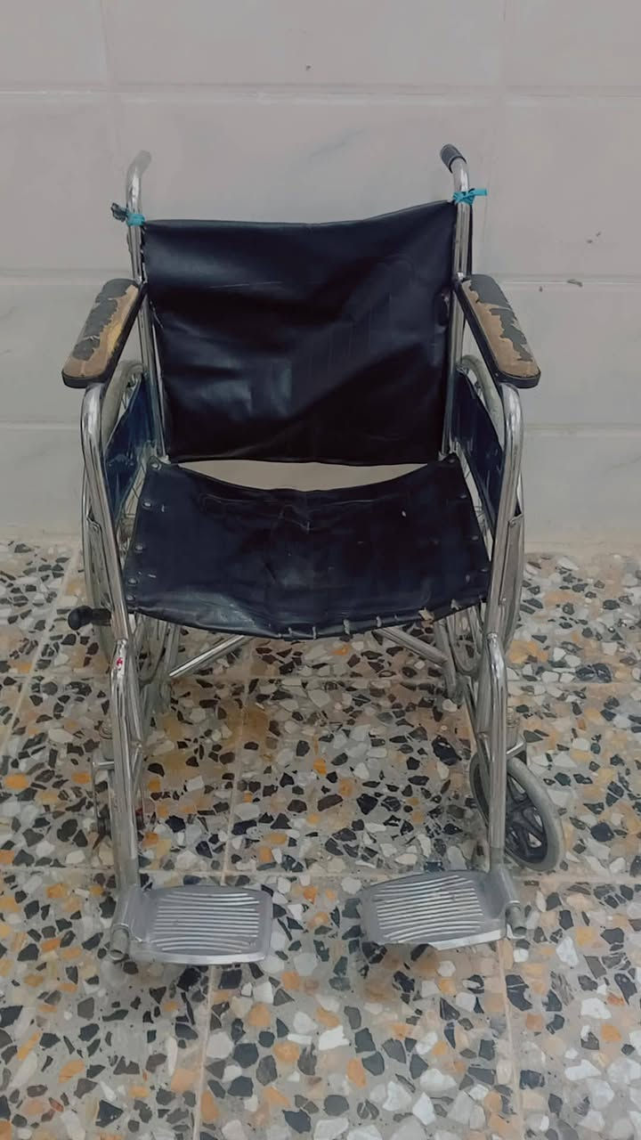 سلام عليكم عربانه البيع ب50الف مقعد وعكازات مال زغير وجبير البيع  *********** رقمي
