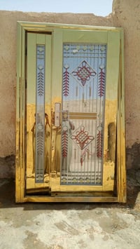باب للبيع • نضيف