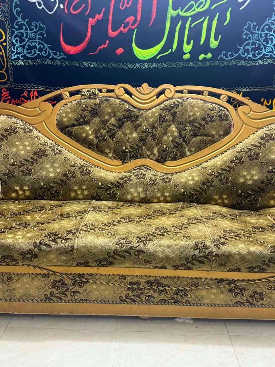السلام عليكم قنفات مستعملات لل بيع ام ال10 نفرات مكاني نجف للتواصل والاستفسار ***********

