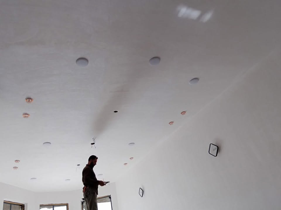 ⚡️🔌 تأسيس وصيانة وترميم كهرباء – الديوانية 🔌⚡️

🏠 بيوت | 🏢 عمارات | 🏗️ مجمعات سكنية

تحتاج كهربائي لشغل نظيف، مرتب وآمن؟
نوفر لك خدمات الكهرباء من التأسيس إلى الصيانة والترميم 👇

🔧 تأسيس كهرباء البيوت الجديدة
🏢 تأسيس كهرباء العمارات والمجمعات
⚡️ ترميم وتجديد التأسيس الكهربائي القديم
💡 تركيب الإنارة والسبوتات والبرايز والمفاتيح
🔌 تمديد وتنظيم الأسلاك والكابلات
🛠️ كشف وإصلاح الأعطال والالتماسات
⚡️ معالجة مشاكل الأحمال وضعف الكهرباء
📋 ترتيب وتنظيم اللوحات الكهربائية

✅ شغل دقيق ومرتب
✅ خبرة بالتأسيس والصيانة والترميم
✅ فحص وتشخيص قبل التنفيذ
✅ أسعار مناسبة
✅ التزام بالمواعيد

📍 متوفرين داخل الديوانية ومناطقها

📞 للحجز والاستفسار: راسلنا على الواتساب أو اتصال على الرقم ‭***********‬/       /***********
            

⚡️ أسّس صح من البداية… وخلّي كهرباء بيتك بأيدٍ أمينة. 🔧
