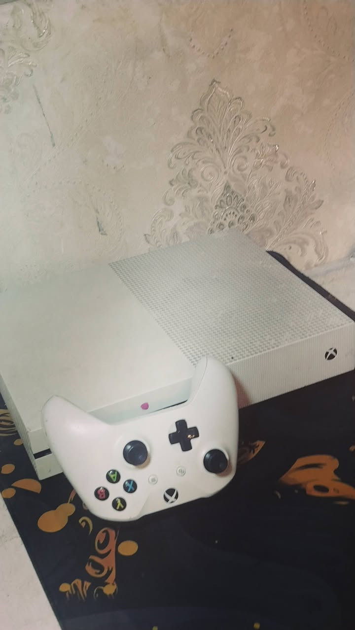 اكس بوكس وان اس للبيع
سلام عليكم
اكس بوكس وان اس
Xbox one S 
للبيع الجهاز كامل الملحقات
يده أصلية
واير تشغيل
واير HDMI
واير شحن يده
مع حساب يوجد العاب بداخله 
الجهاز غير مفتوح نضيف جدا مع ضمان سبوع كامل
السعر 170
العنوان بغداد البلديات
*********** 
يوجد توصل إلى كل محافظات العراق
🌹🌹
