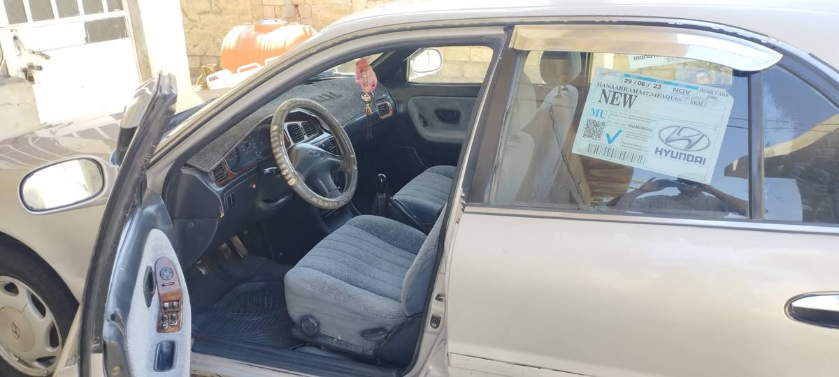 اليدور نضيف وبدون ضربه وبدون خياس يتفضل يتصل المو شراي لا يتعب روحه 
سوناتا تو موديل ٩٤ رقم وهزه جديد لل٣١ كير محرك مكفول 
تبريد شغال 
الصور توضح نظافة السيارة 
رقمها بغداد بإسمي
المكان ديالى 
السعر ٤٦ بيها مجال بسيط جدا
للتواصل ***********
